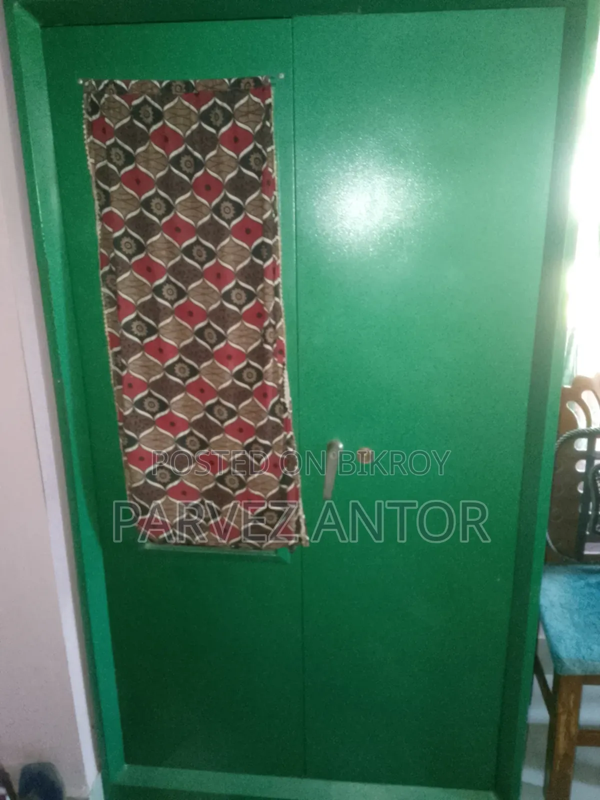 স্টিল আলমারি