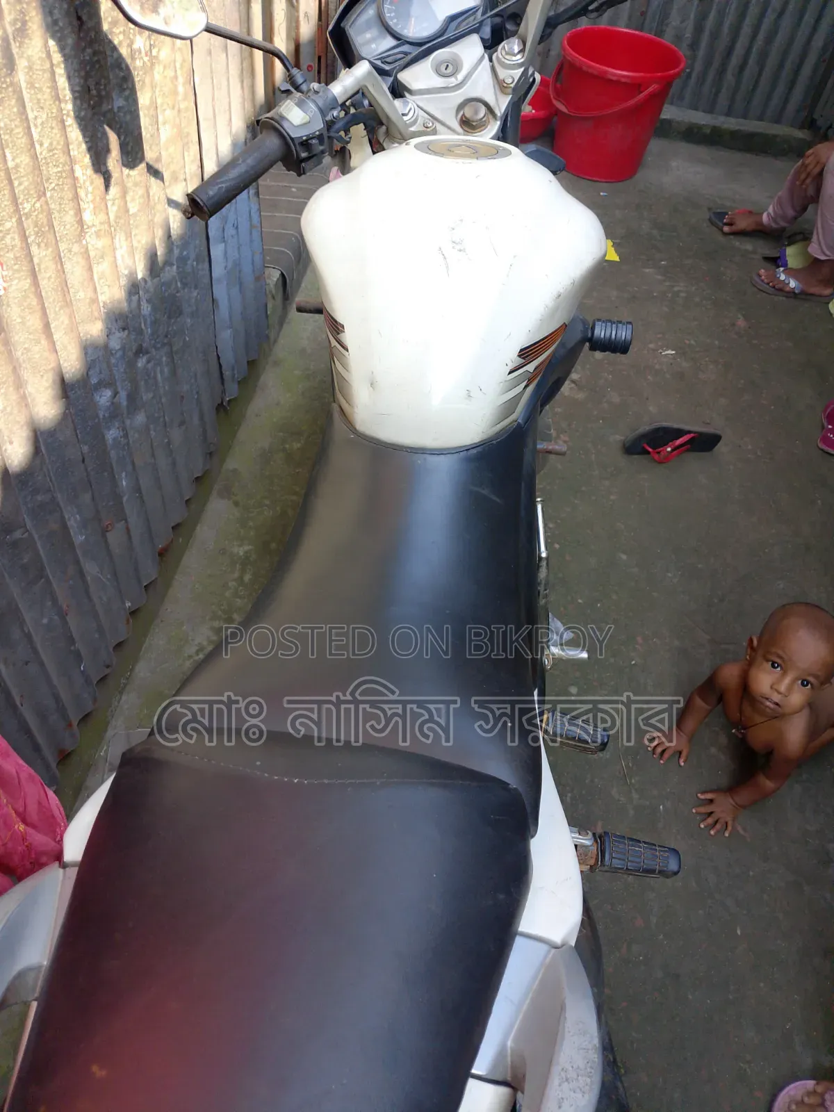 রানার নাইট রাইডার ভি২ ২০১৭ হোয়াইট