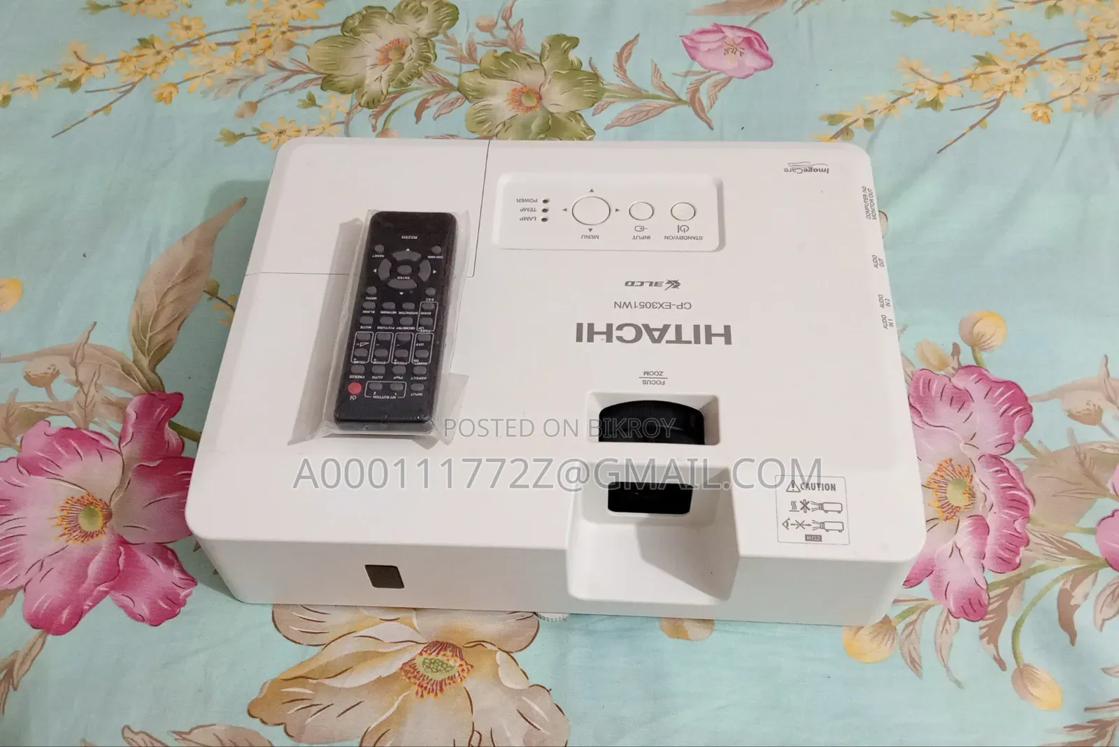HITACHI CP-EX3051WN Made in Japan