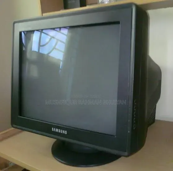 Samsung CRT 17" Monitor
