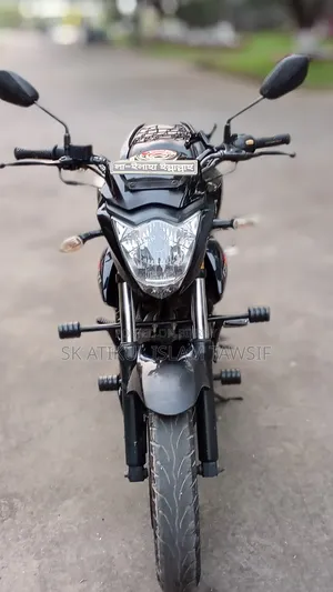 সুজুকি জিক্সার ২০১৯ কালো