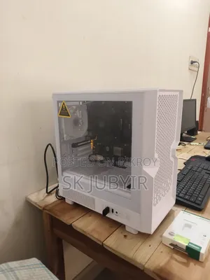 Desktop Computer Asus 8GB Intel Core i5 HDD 1T