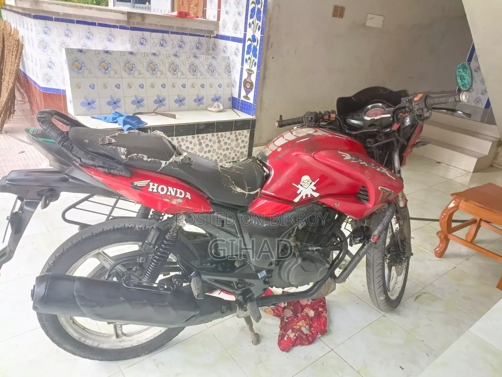 হিরো হাংক ১৫০ ২০১২ কালো