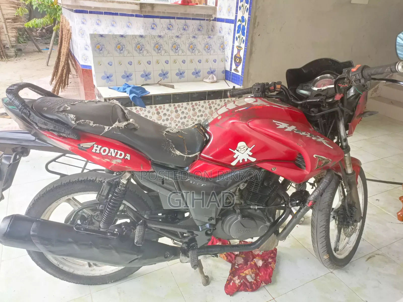 হিরো হাংক ১৫০ ২০১২ কালো