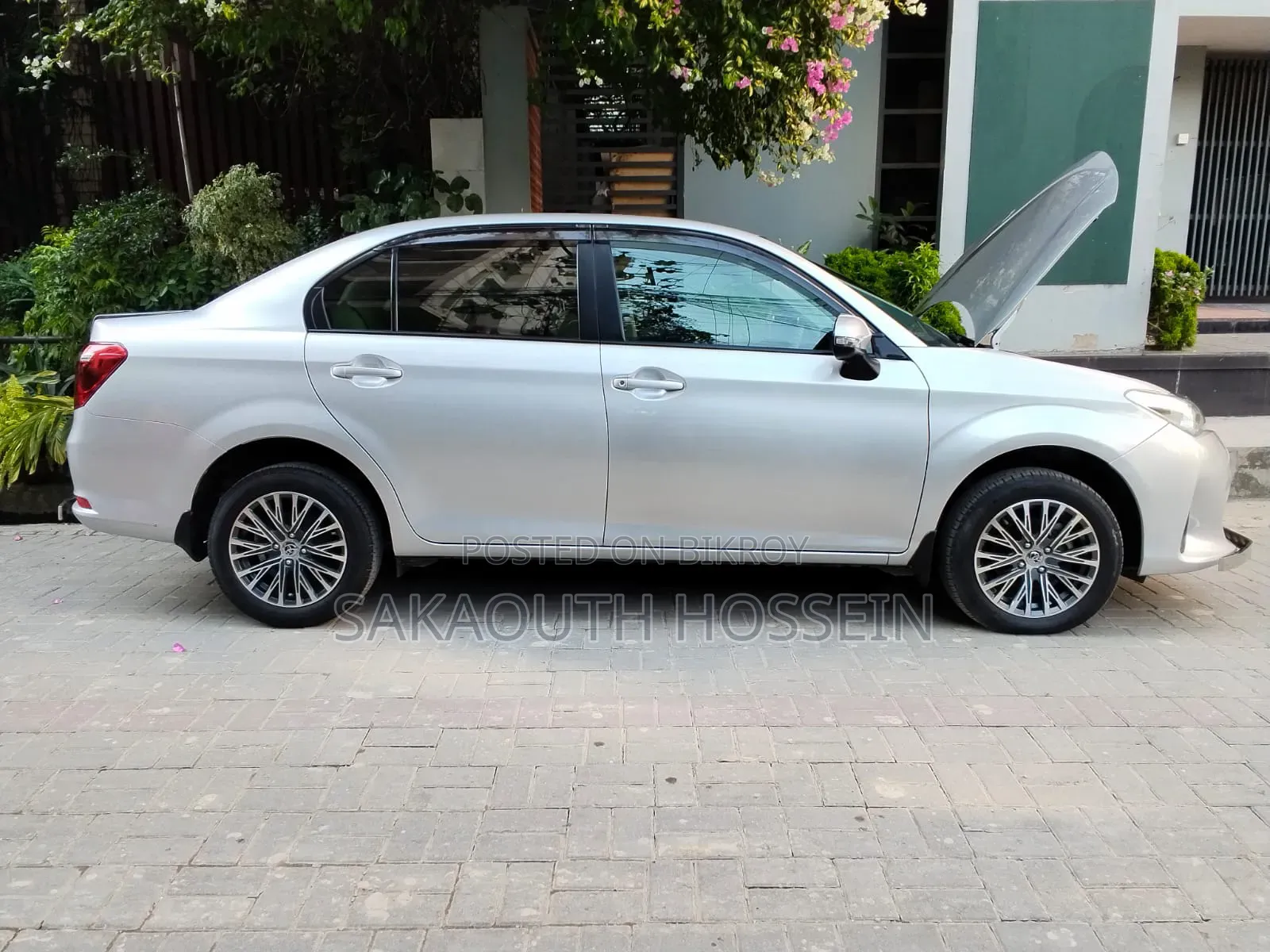 নতুন টয়োটা এক্সিও ২০১৯ সিলভার
