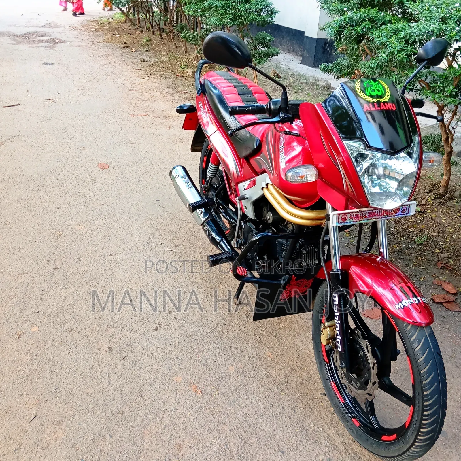 Mahindra Centuro 2018 Red