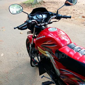 Mahindra Centuro 2018 Red