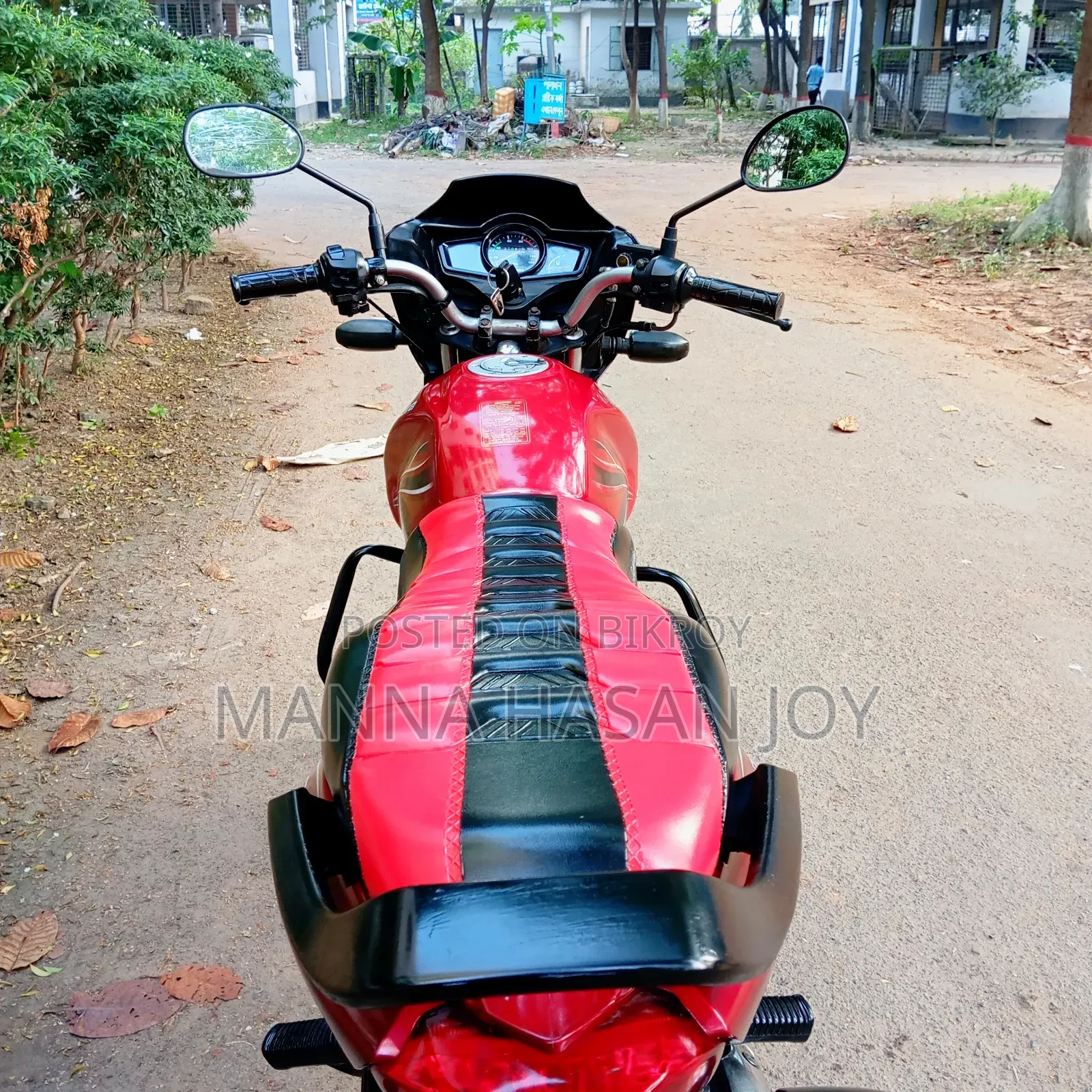 Mahindra Centuro 2018 Red