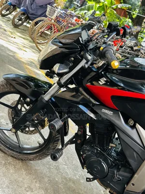সুজুকি জিক্সার ২০২০ ব্ল্যাক
