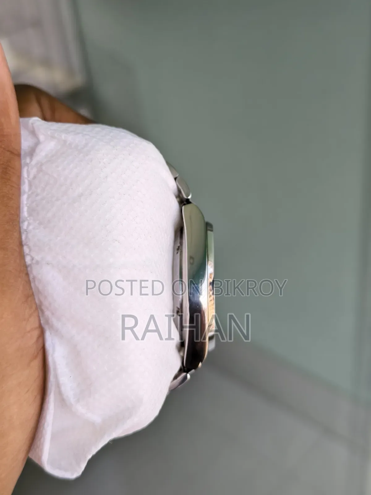 সেইকো ৫ অটোমেটিক ওয়াচ ব্ল্যাক ডায়াল উইথ রেইজড গোল্ডটোন ক্যালিবার-৭০০৯এ