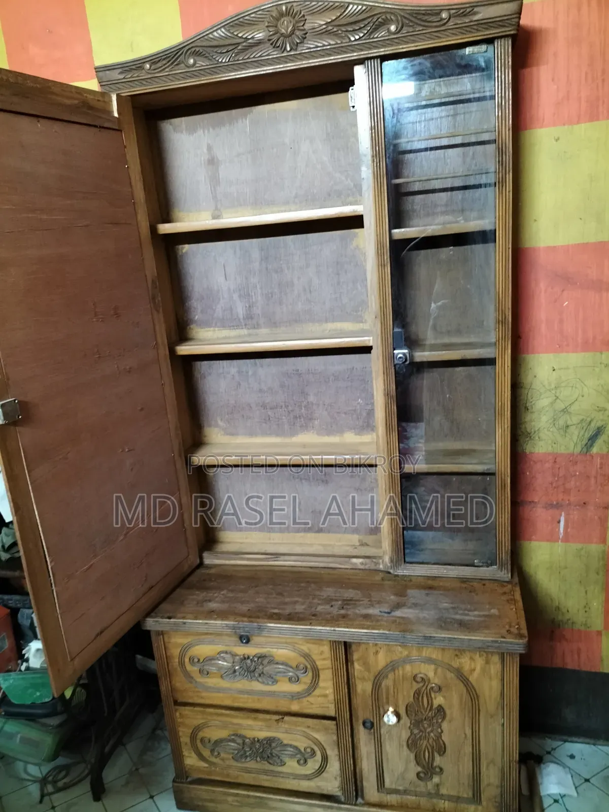 Dressing Table Made of Chittagong Teak Wood