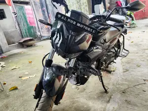 হিরো এক্সট্রিম ১২৫আর ২০২৫ ব্ল্যাক