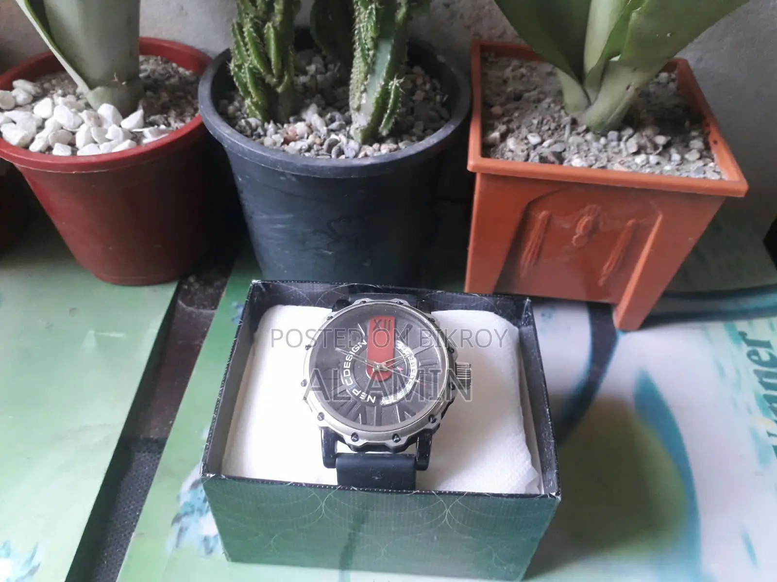 খুলনায় বিক্রয়ের জন্য ঘড়ি