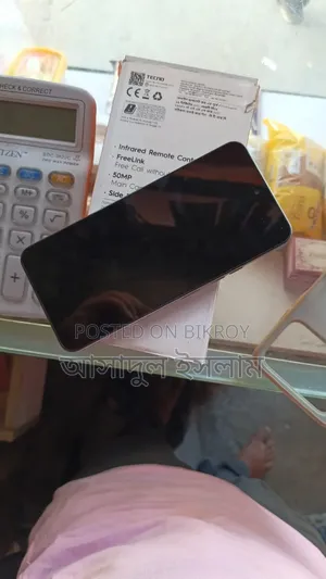 Tecno Spark 40 256 GB Silver