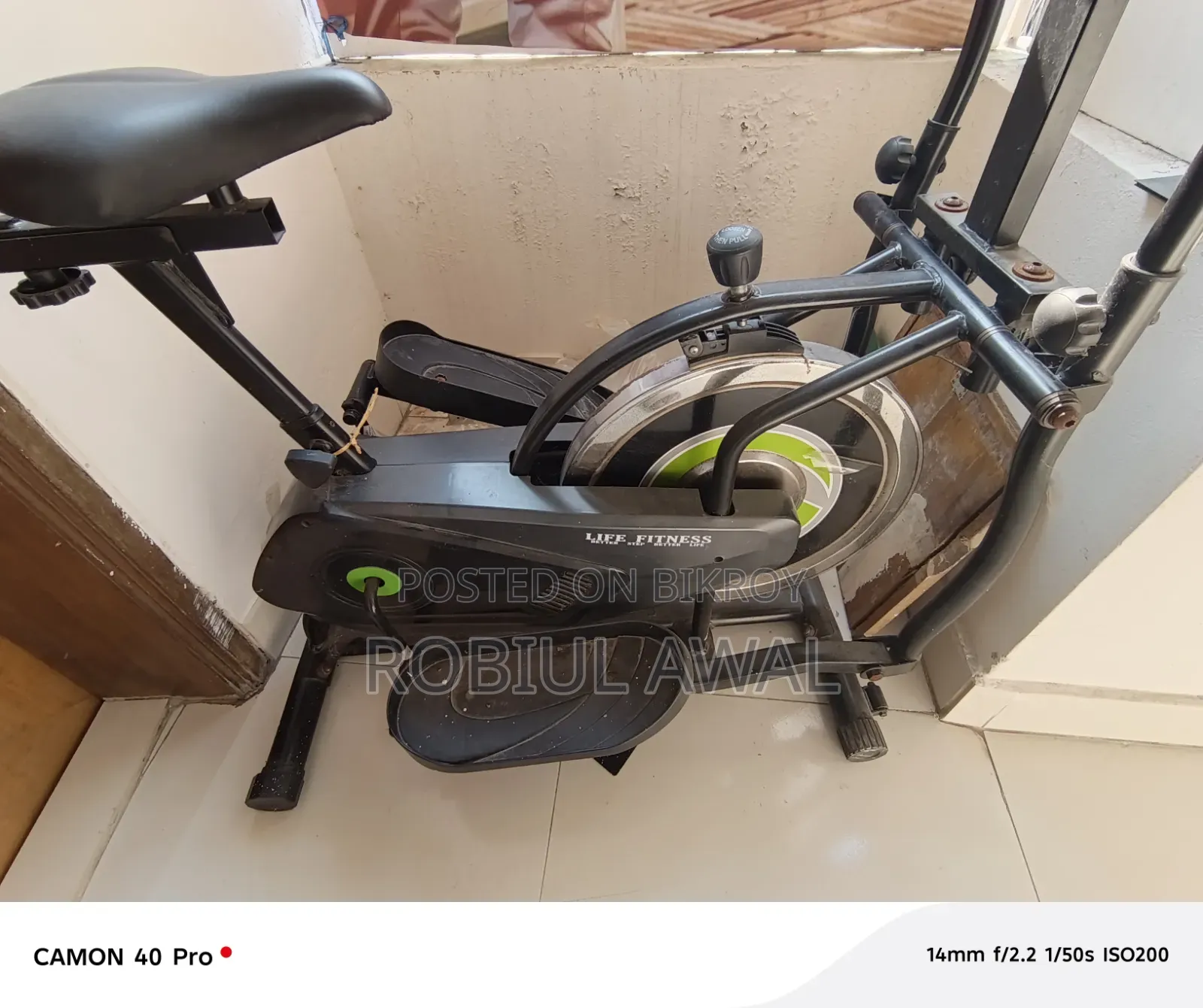Life Fitness 2-in-1 Elliptical Exercise Cycle
