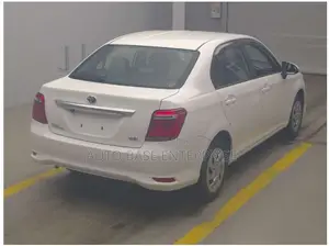 টয়োটা এক্সিও ২০২১ সাদা