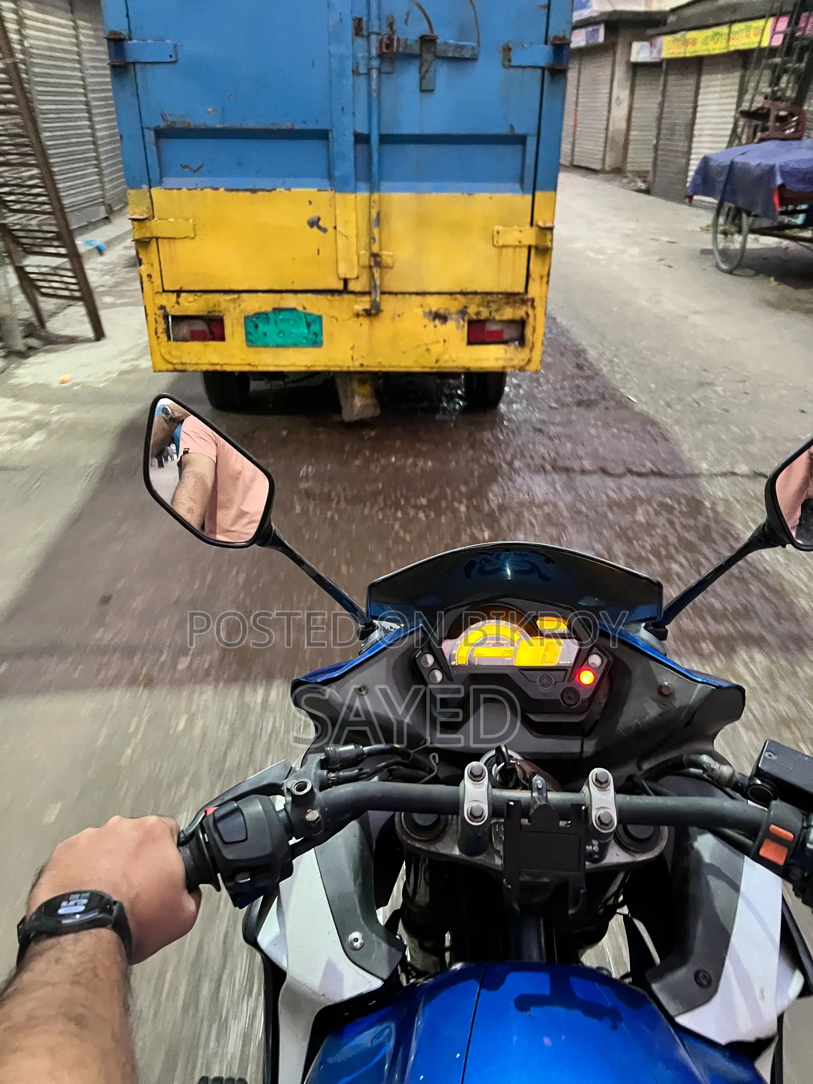 ইয়ামাহা ফেজার ভি১ ২০১১ নীল