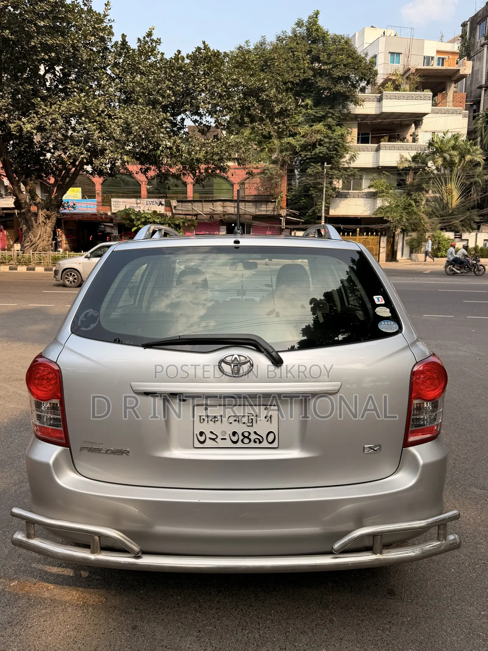 টয়োটা করোল্লা ফিল্ডার ২০১২ সিলভার