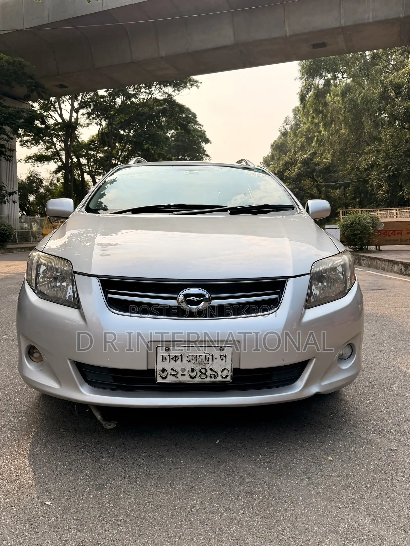 টয়োটা করোল্লা ফিল্ডার ২০১২ সিলভার