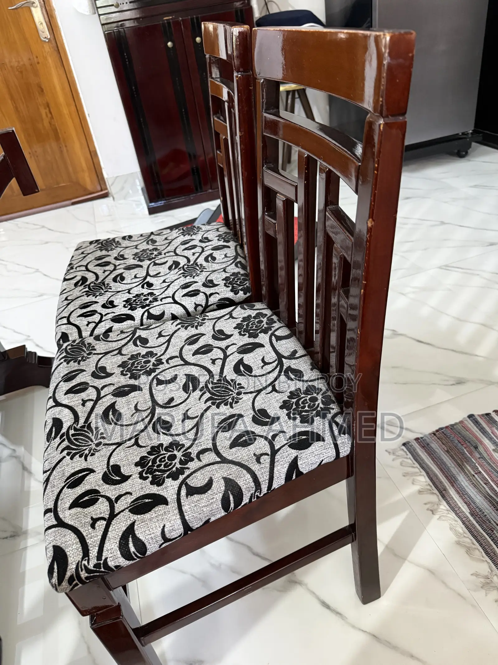 ৬ সিটের সেগুন ডাইনিং টেবিল বিক্রয়ের জন্য