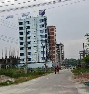30ft Road 6 Katha Lake West at Sector-15/D