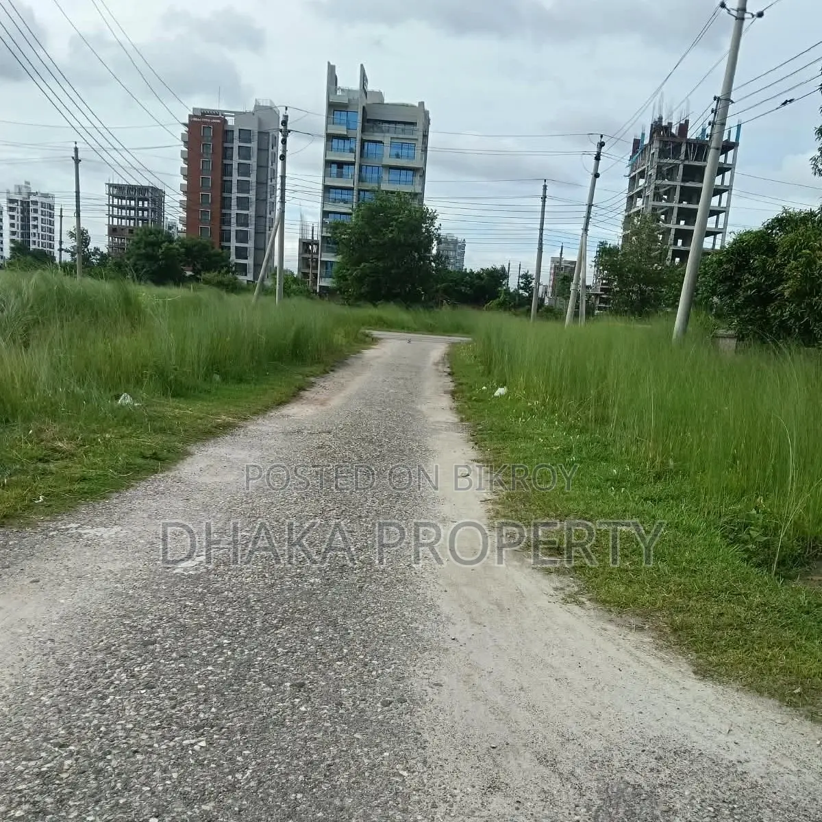 30ft Road 6 Katha Lake West at Sector-15/D