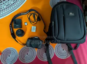 Canon 700D DSLR + 50mm F/1.8 STM Portrait Lens