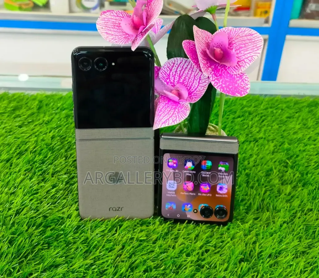 Motorola Razr 70 128 GB Gray
