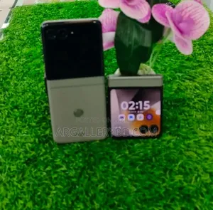 Motorola Razr 70 128 GB Gray