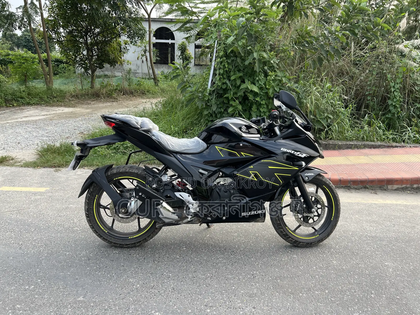 নতুন সুজুকি জিক্সার এসএফ ২০২৬ কালো