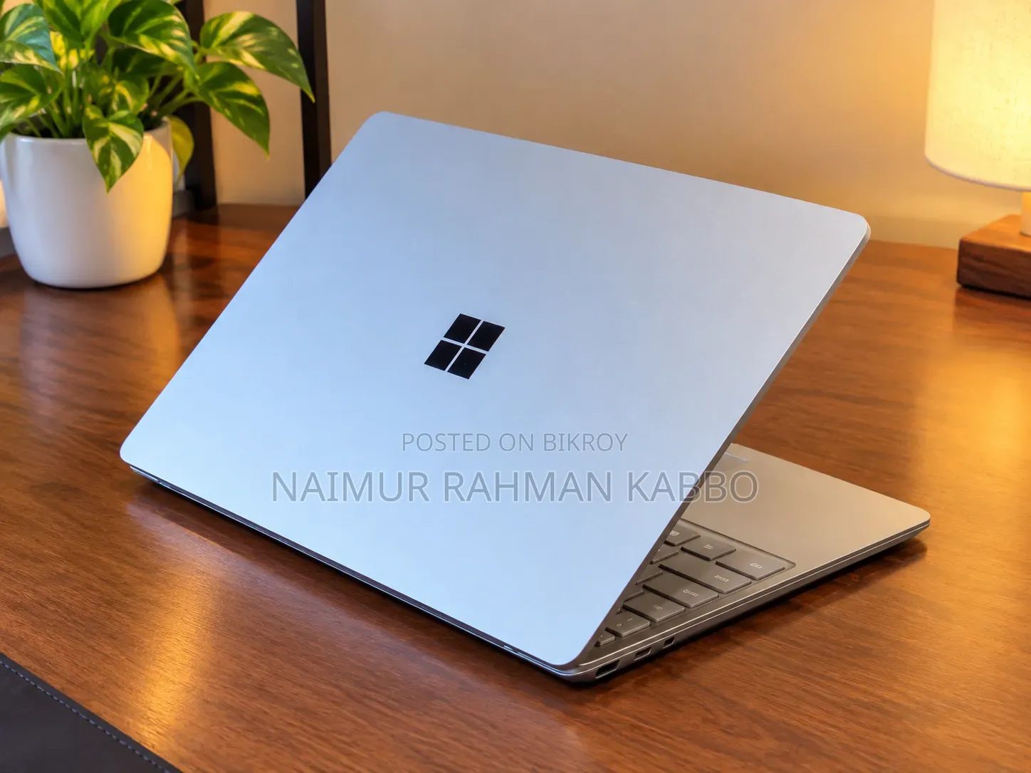 ল্যাপটপ মাইক্রোসফট সারফেস গো ২ ১৬ জিবি ইন্টেল কোর আই৫ এসএসডি ২৫৬ জিবি