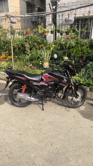 নতুন হোন্ডা এসপি ১২৫ ২০২৫ ব্ল্যাক