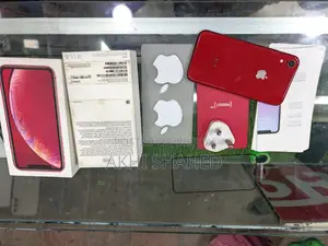 Apple iPhone XR 64 GB Red