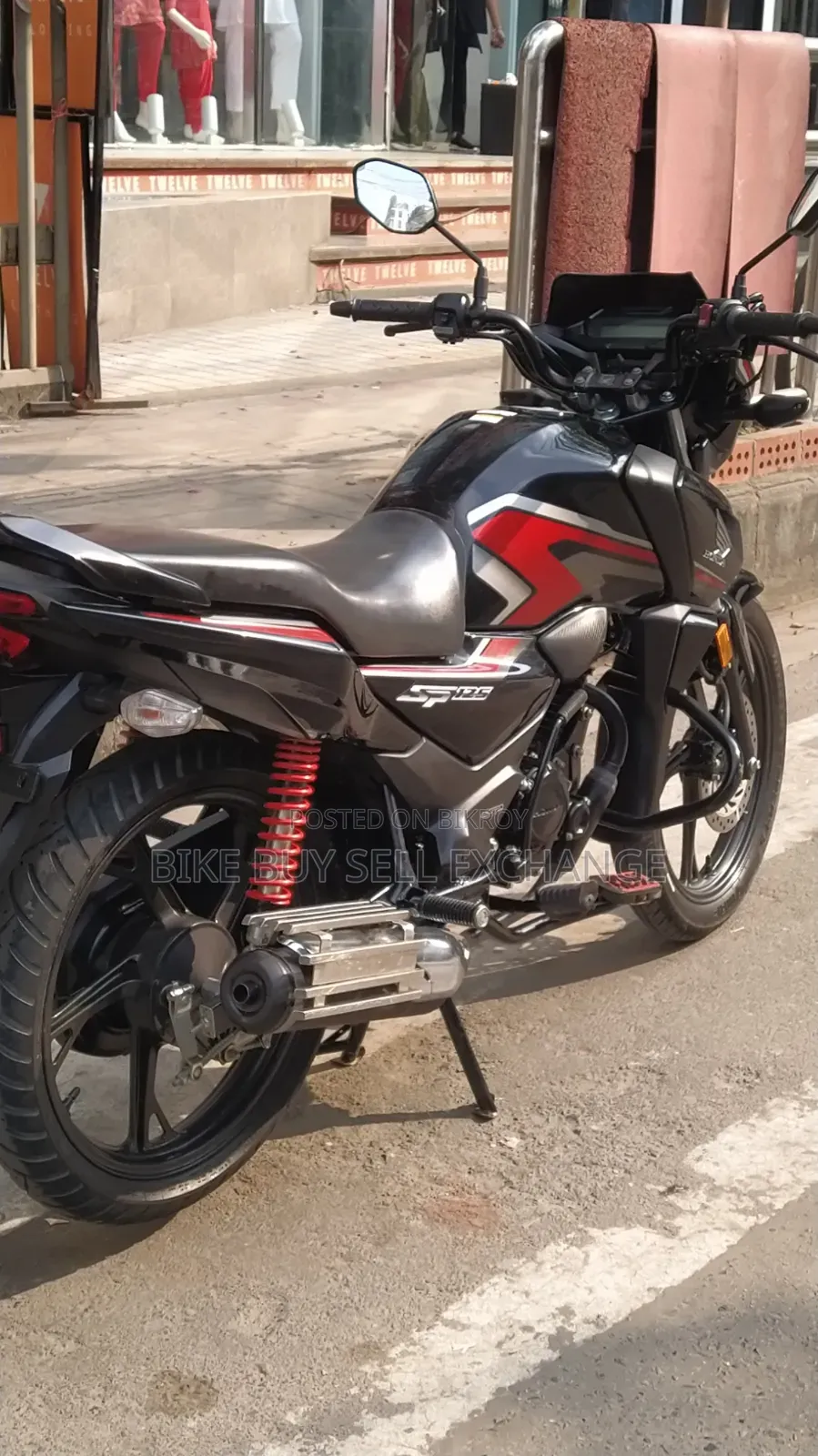 হোন্ডা এসপি ১২৫ ২০২৫ ব্ল্যাক