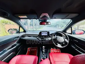 Toyota C-HR 2018 Maroon