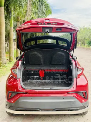 Toyota C-HR 2018 Maroon