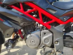 New Benelli TNT 2018 Black