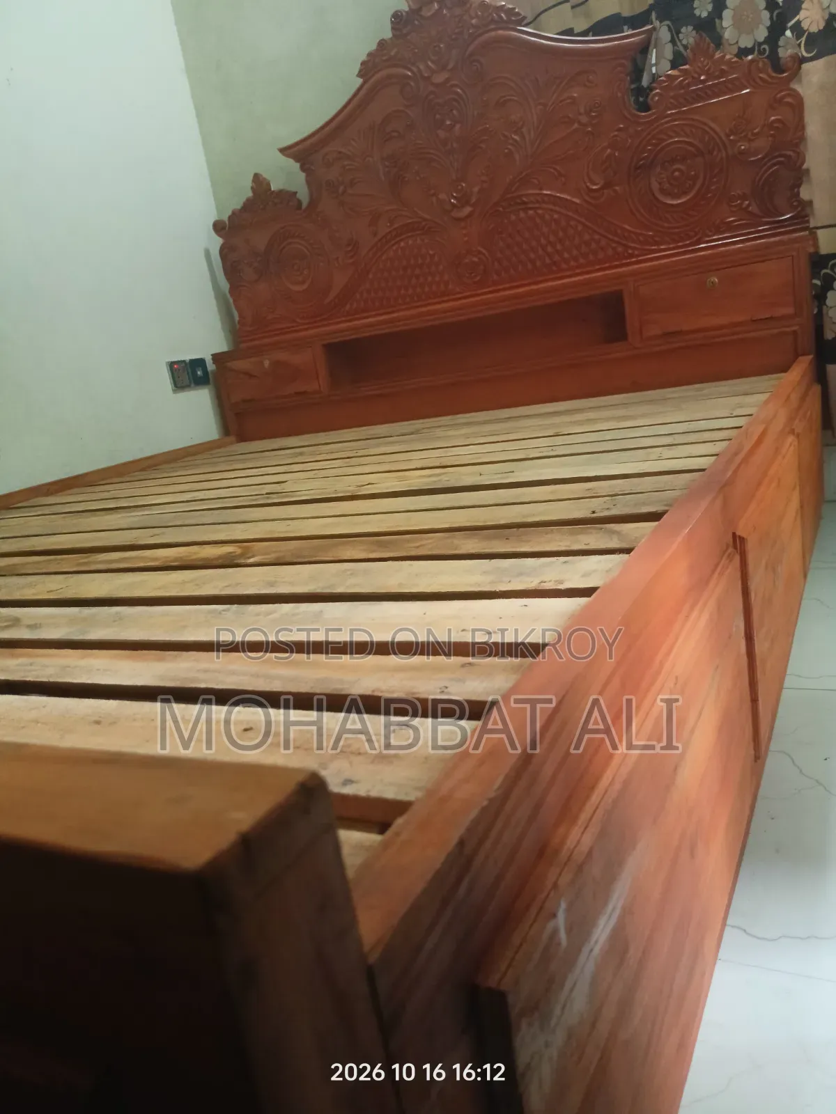 বক্স খাটটি সেল করা হবে