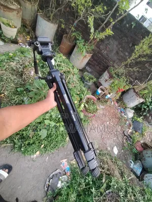 ট্রিপড স্ট্যান্ড বিক্রির জন্য |