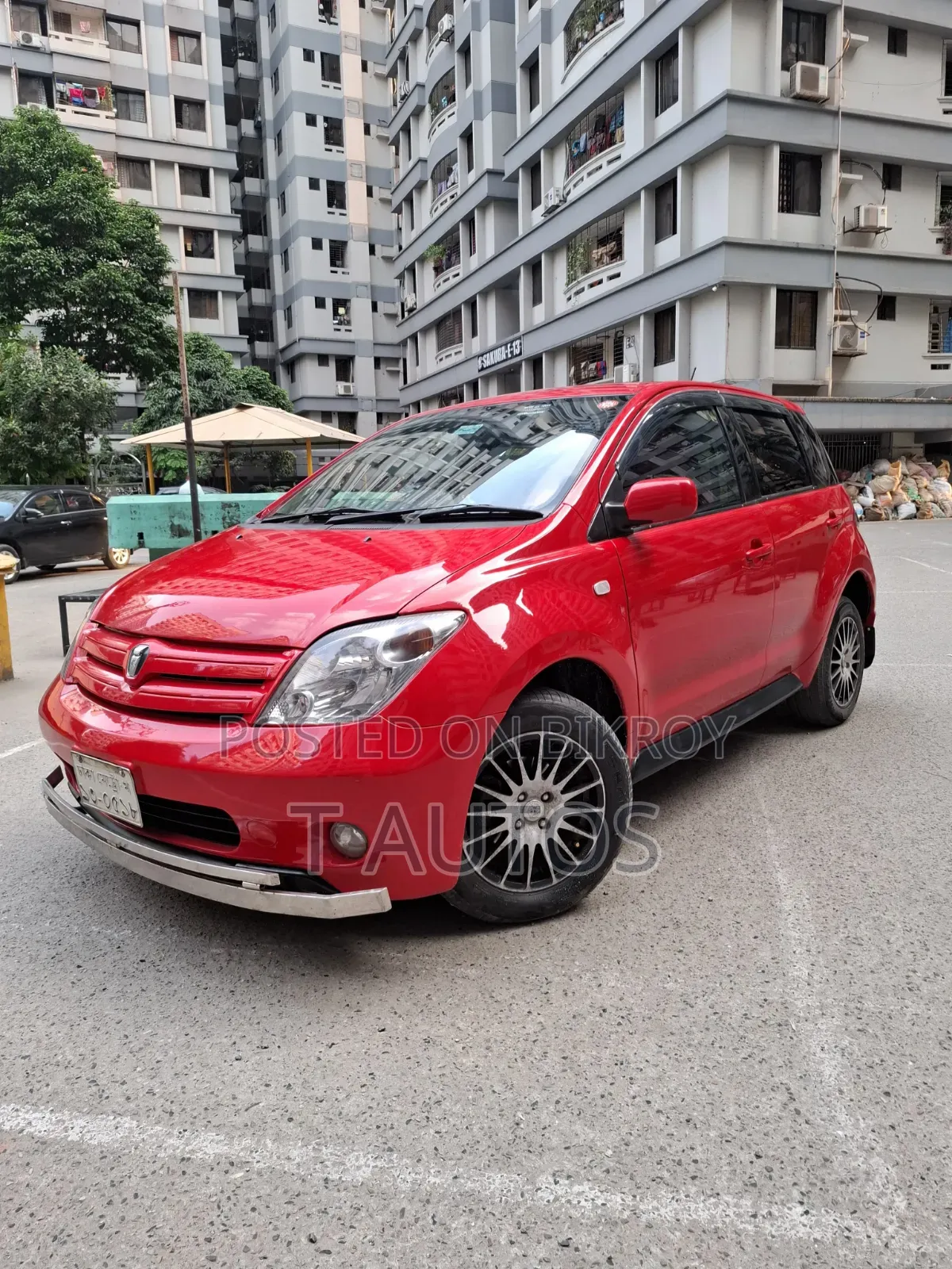 Toyota IST 2005 Red