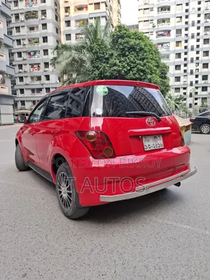 Toyota IST 2005 Red