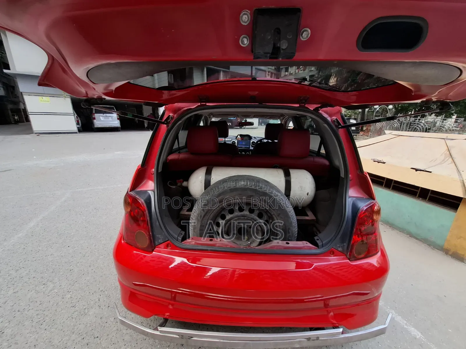 Toyota IST 2005 Red