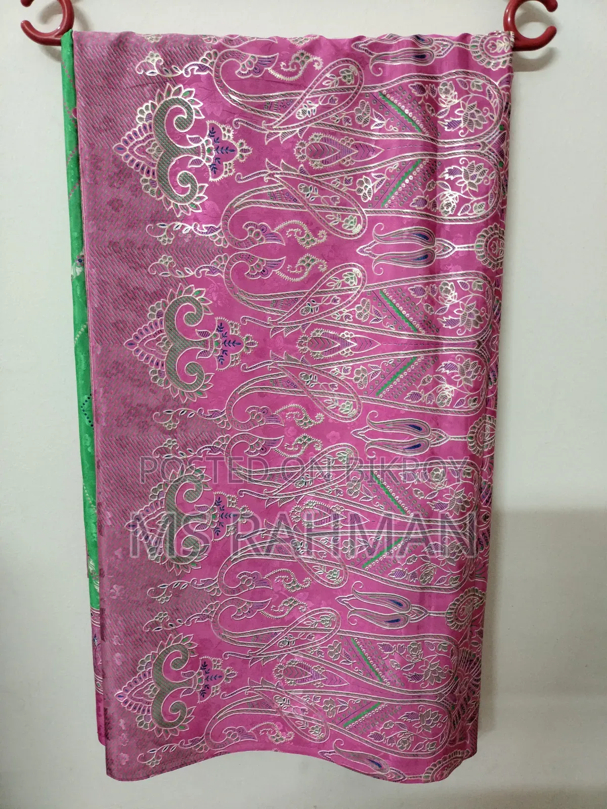এক্সক্লুসিভ ডিজাইনড এন্ড ইউনিক কালার সিল্ক শাড়িজ (আনইউজড)