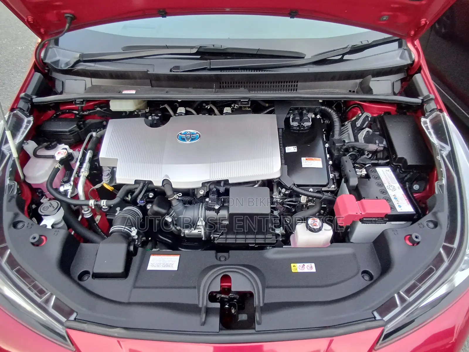 Toyota Prius 2021 Red