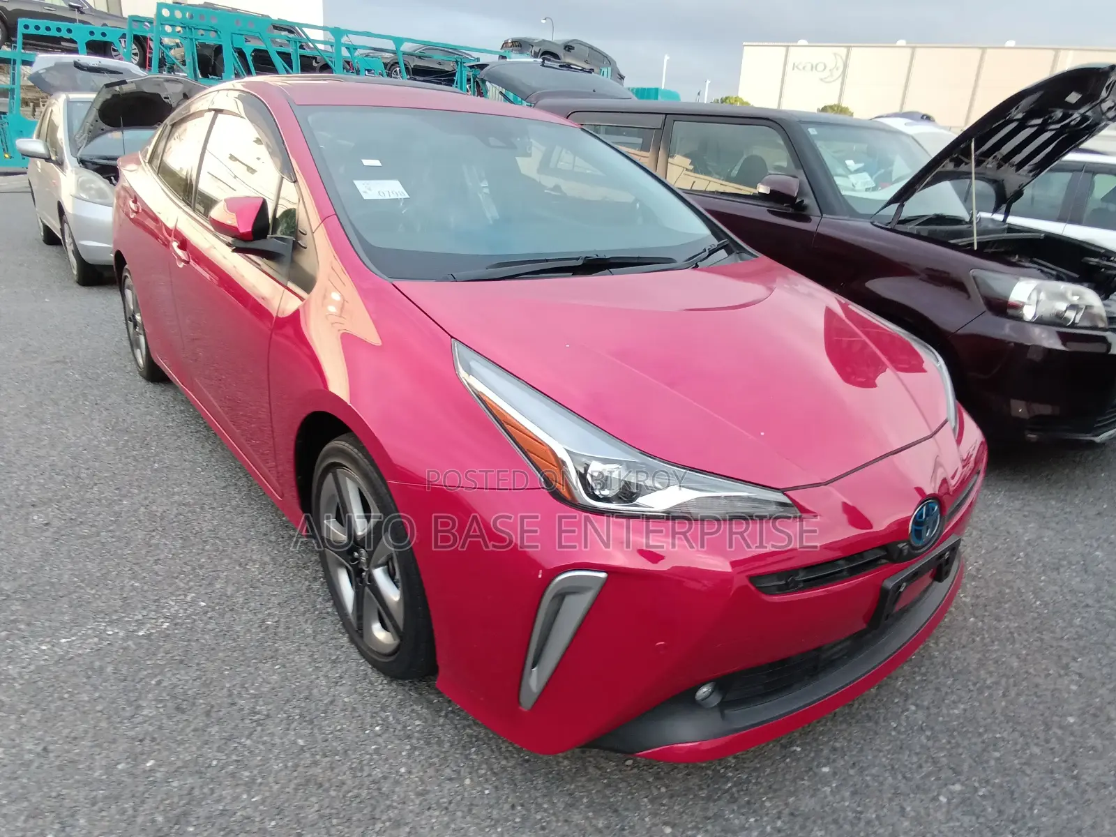 Toyota Prius 2021 Red