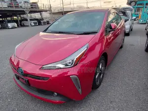 Toyota Prius 2021 Red