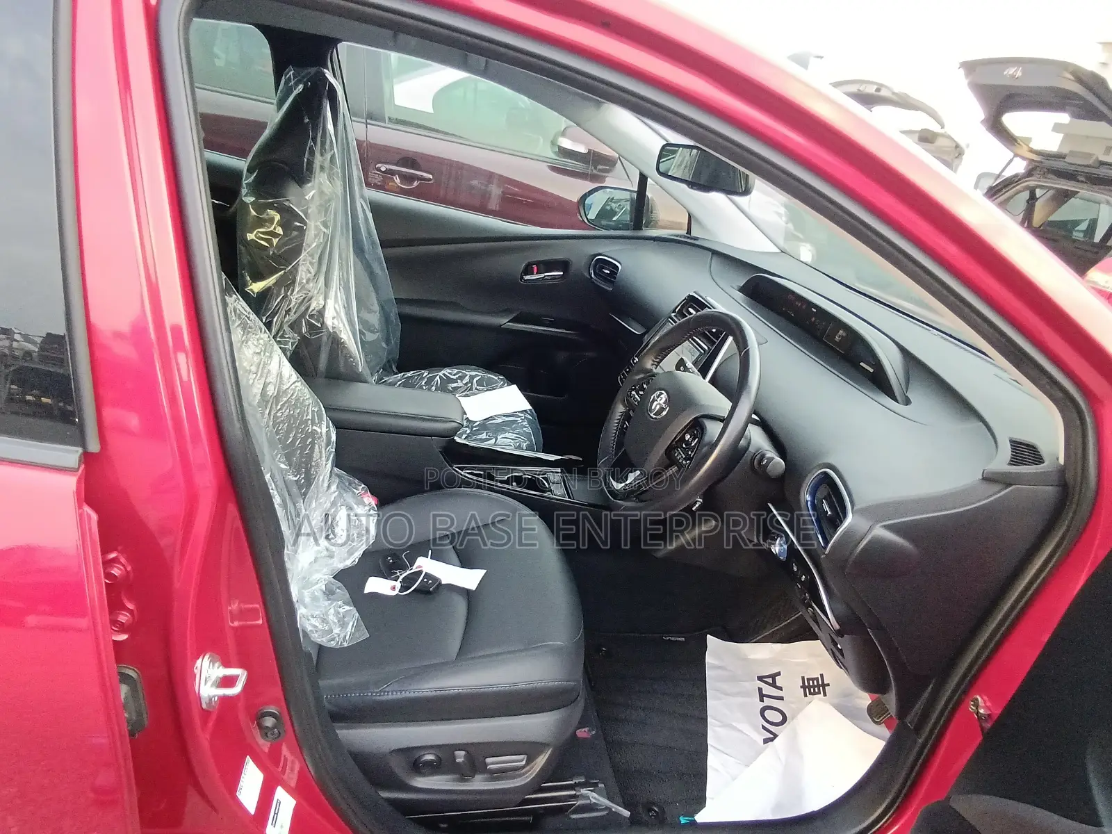 Toyota Prius 2021 Red