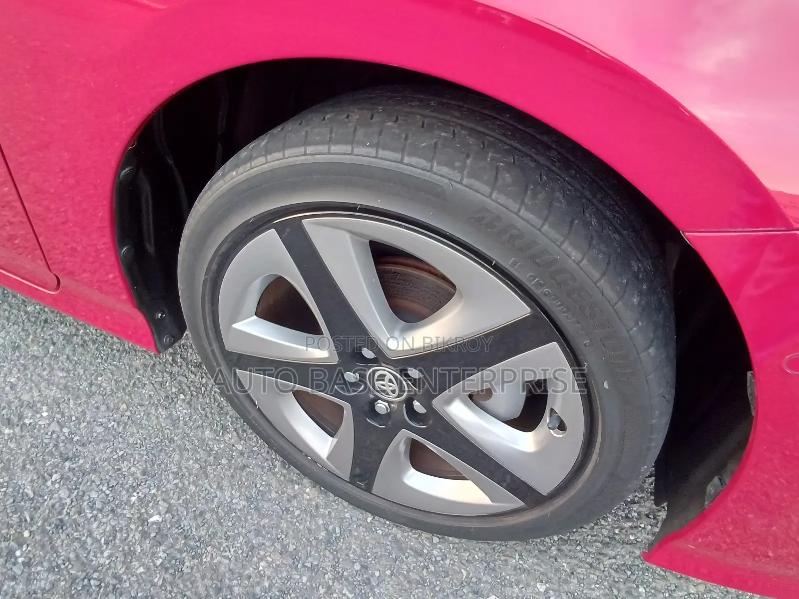 Toyota Prius 2021 Red