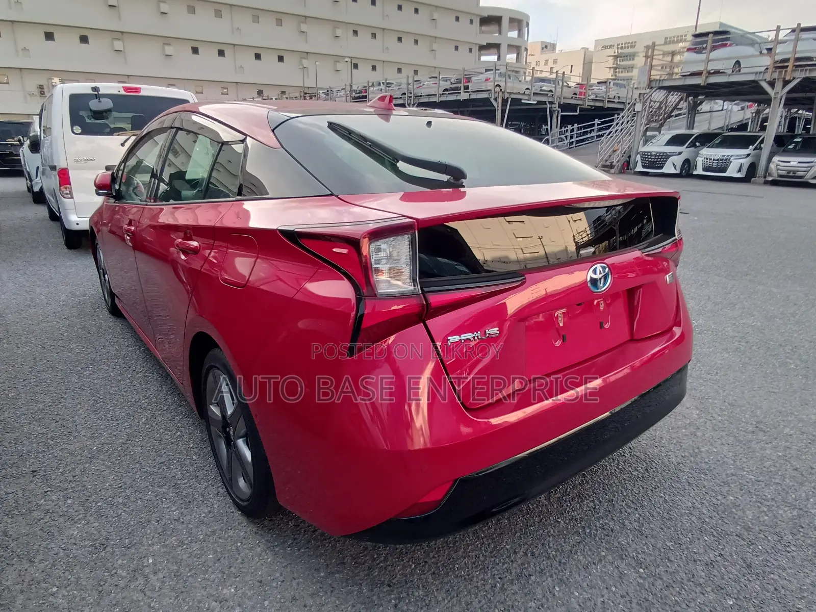 Toyota Prius 2021 Red
