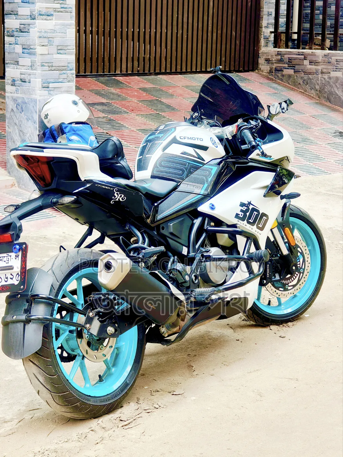 CFMoto 300SR 2025 White